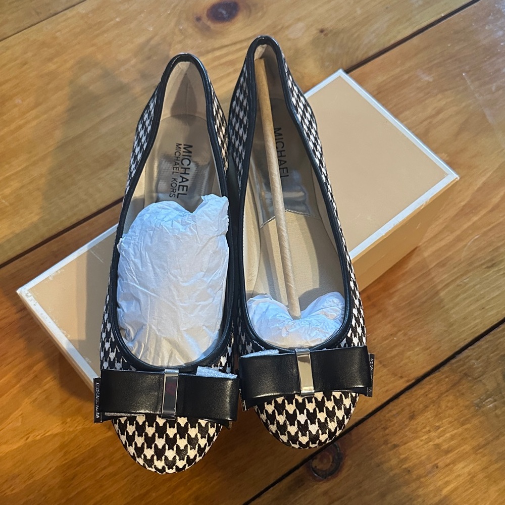 Michael Kors Black and White Houndstooth Kiera Ballet Flats